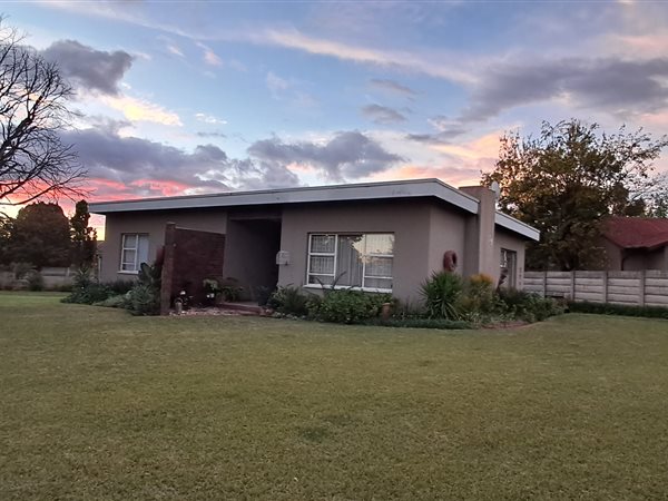 3 Bedroom House 3 Bedroom House
