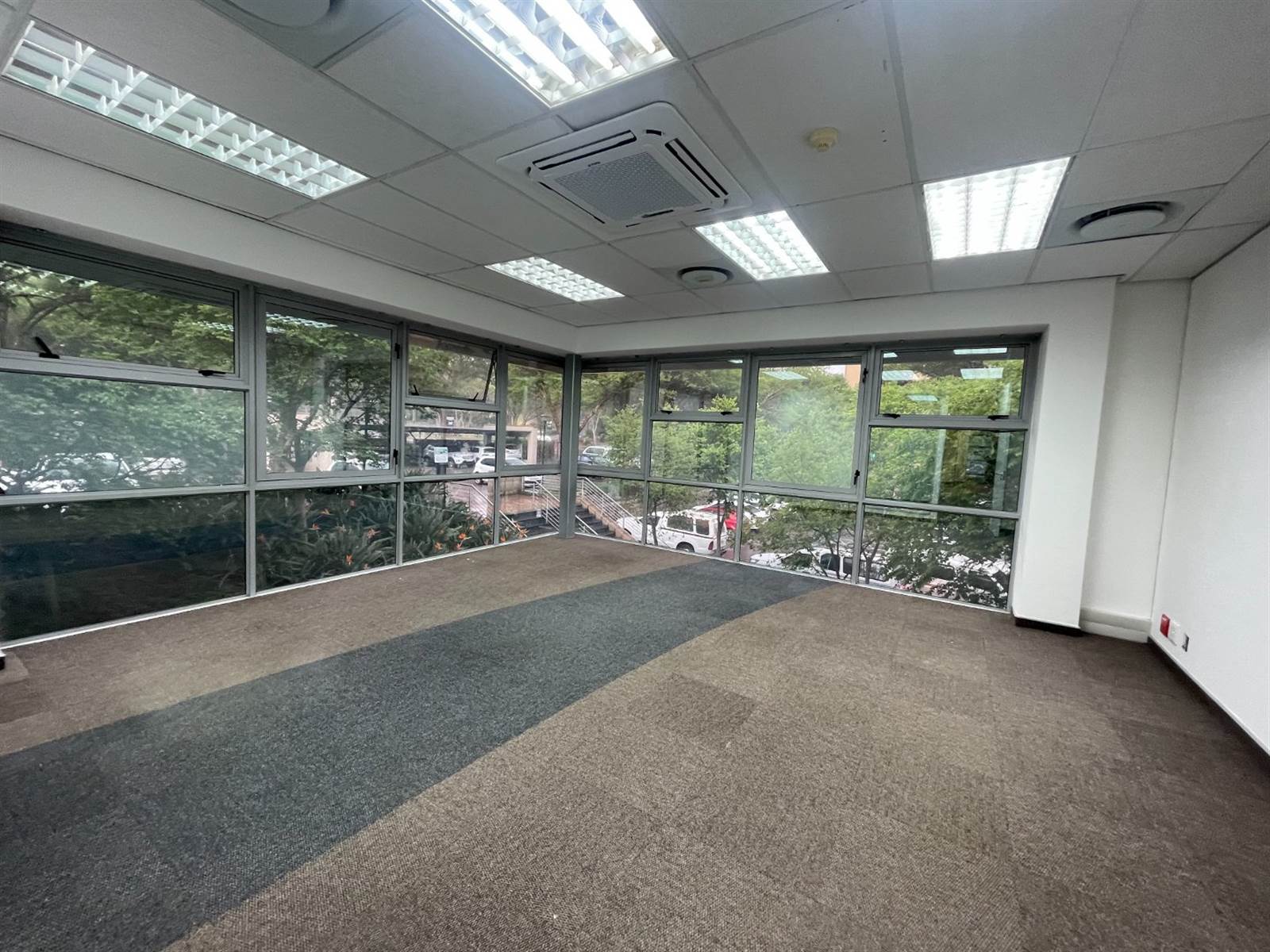 706  m² Commercial space in Woodmead photo number 5