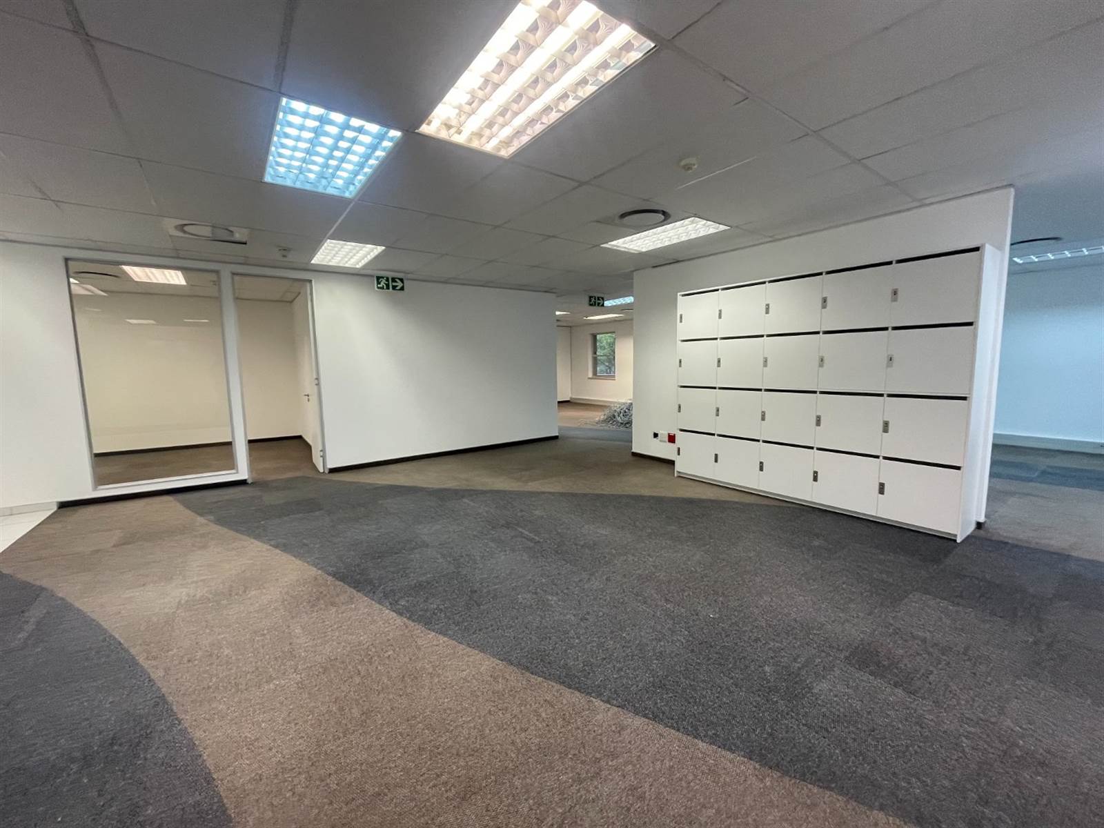 706  m² Commercial space in Woodmead photo number 3