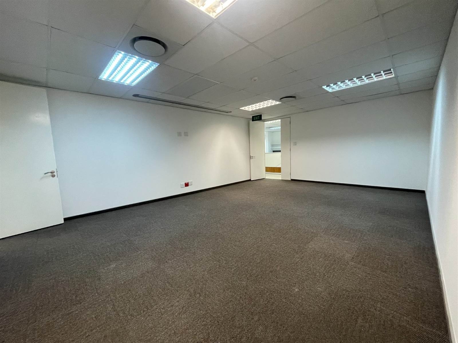 706  m² Commercial space in Woodmead photo number 10