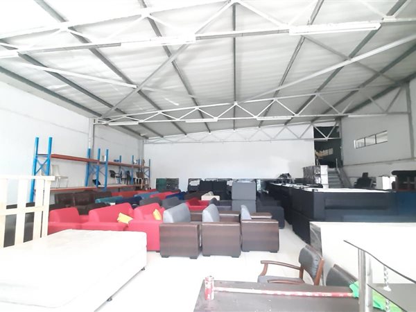 2 338 m² Industrial space 2 338 m² Industrial space