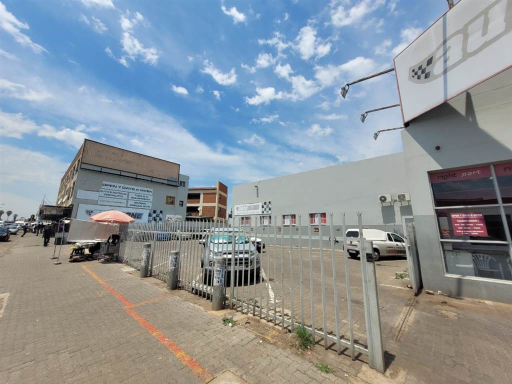 750  m² Commercial space in Kempton Park Central photo number 8