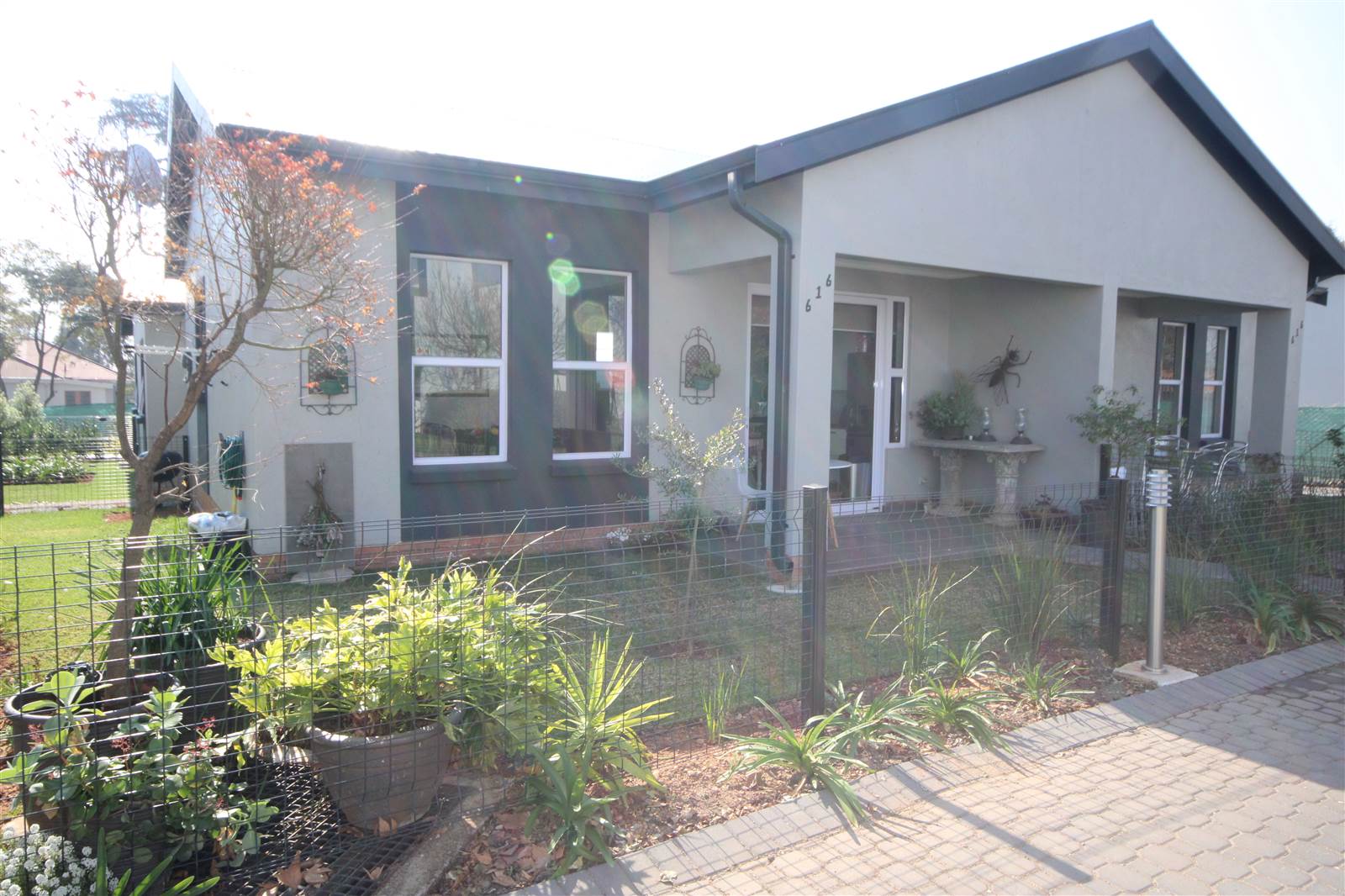 1 Bed Townhouse in Modderfontein photo number 2