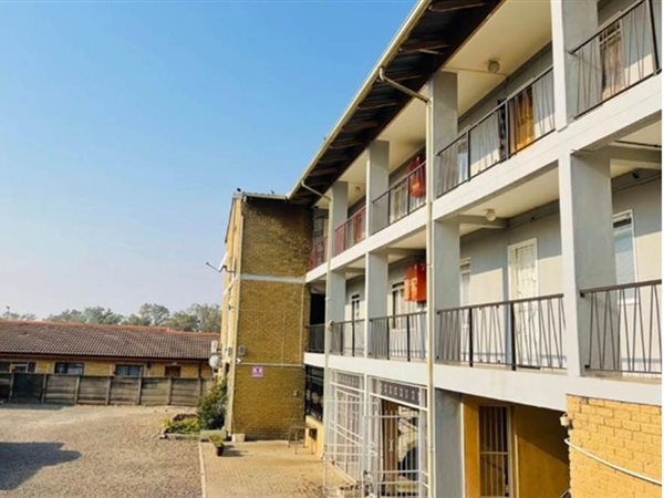 2 Bed Apartment in Lennoxton