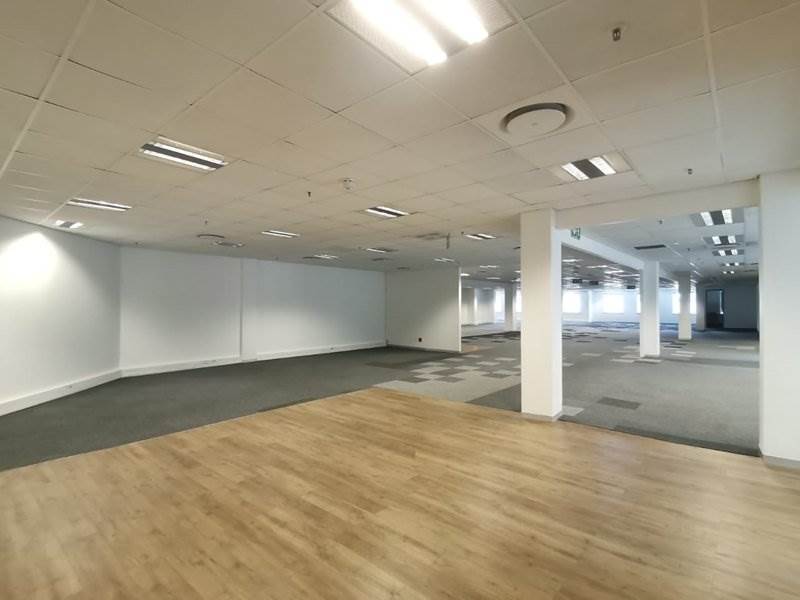 818  m² Office Space in Rosebank photo number 18