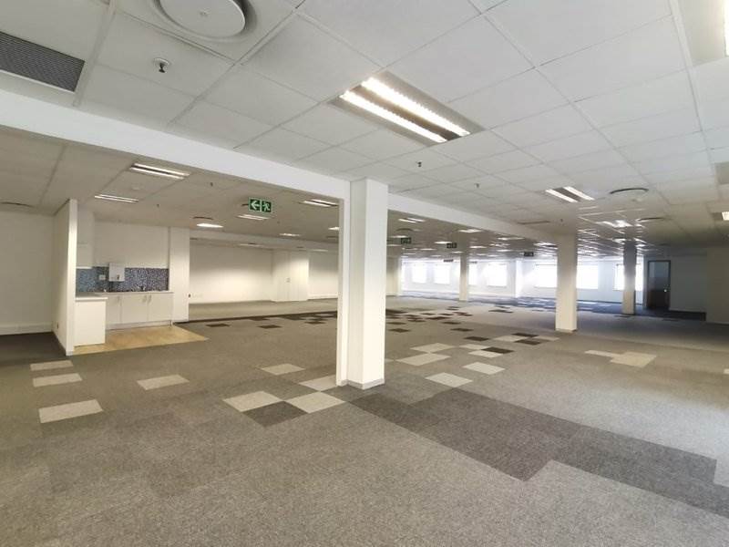 818  m² Office Space in Rosebank photo number 21