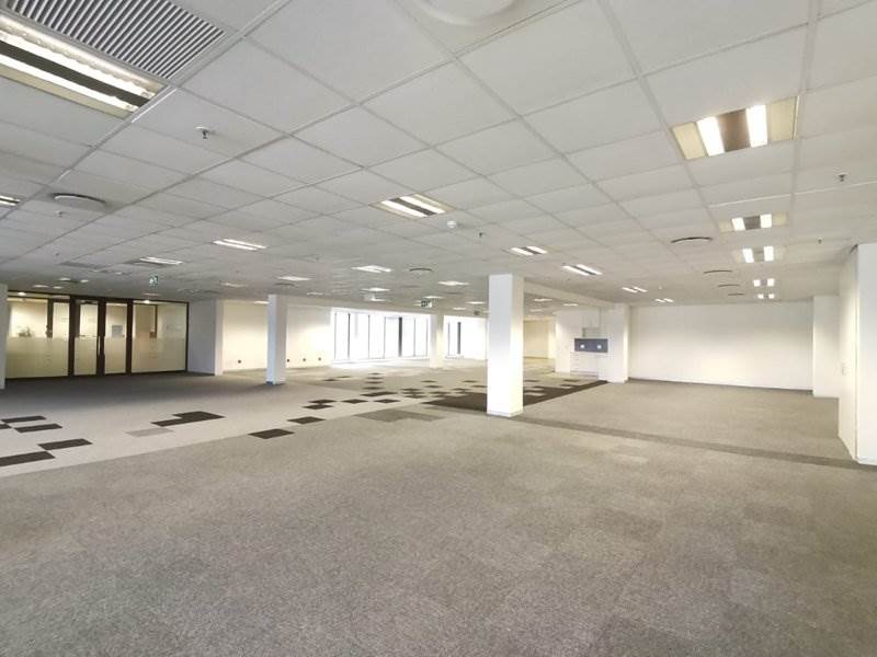 818  m² Office Space in Rosebank photo number 19