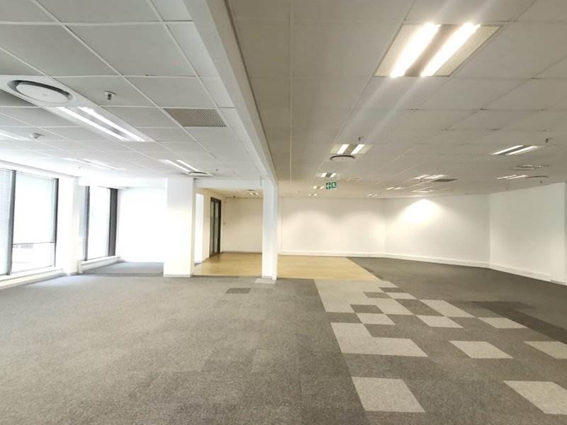 818  m² Office Space in Rosebank photo number 22
