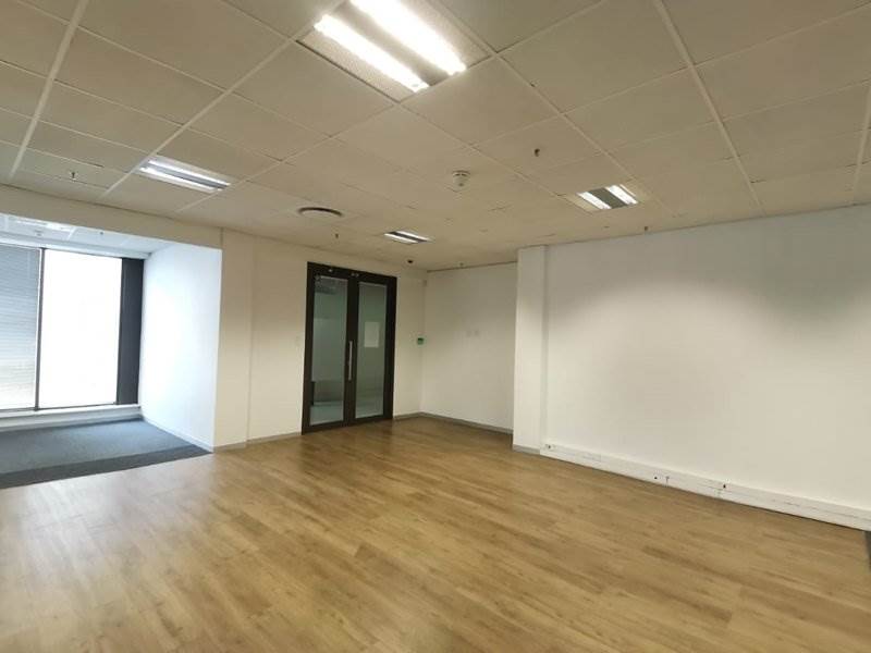 818  m² Office Space in Rosebank photo number 12