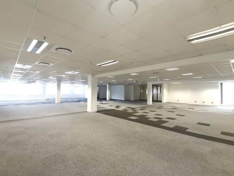 818  m² Office Space in Rosebank photo number 24
