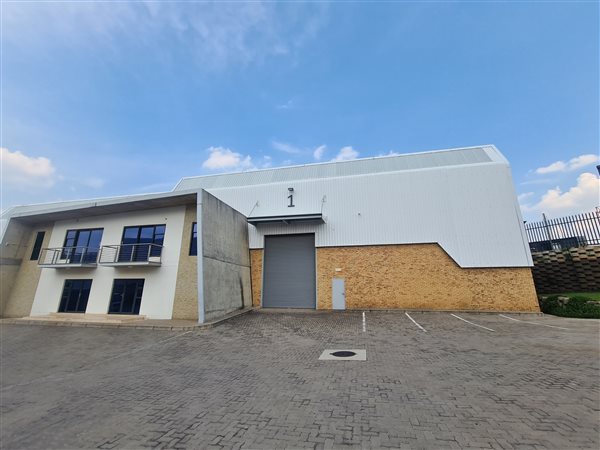 609  m² Industrial space