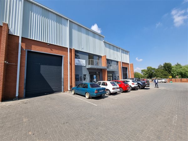 322 m² Industrial space 322 m² Industrial space