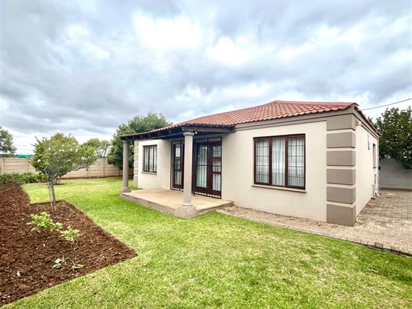 2 Bedroom Townhouse 2 Bedroom Townhouse