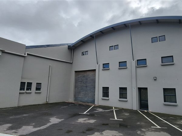 378  m² Industrial space in Milnerton