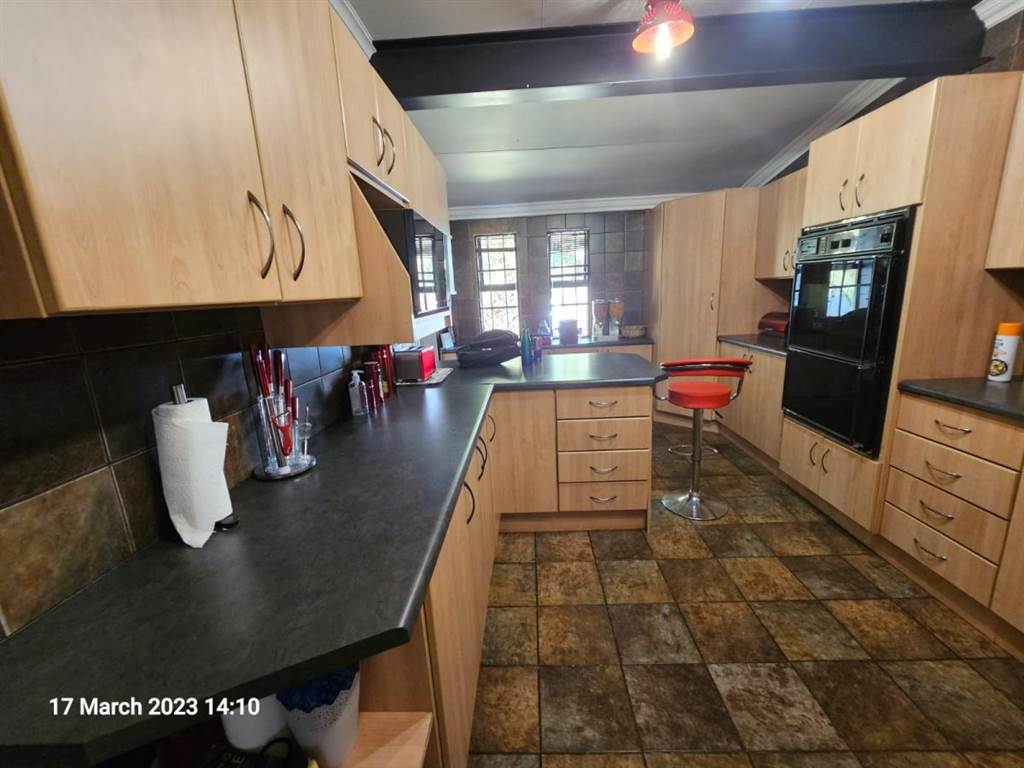 4 Bed House in Meyerton Central photo number 8