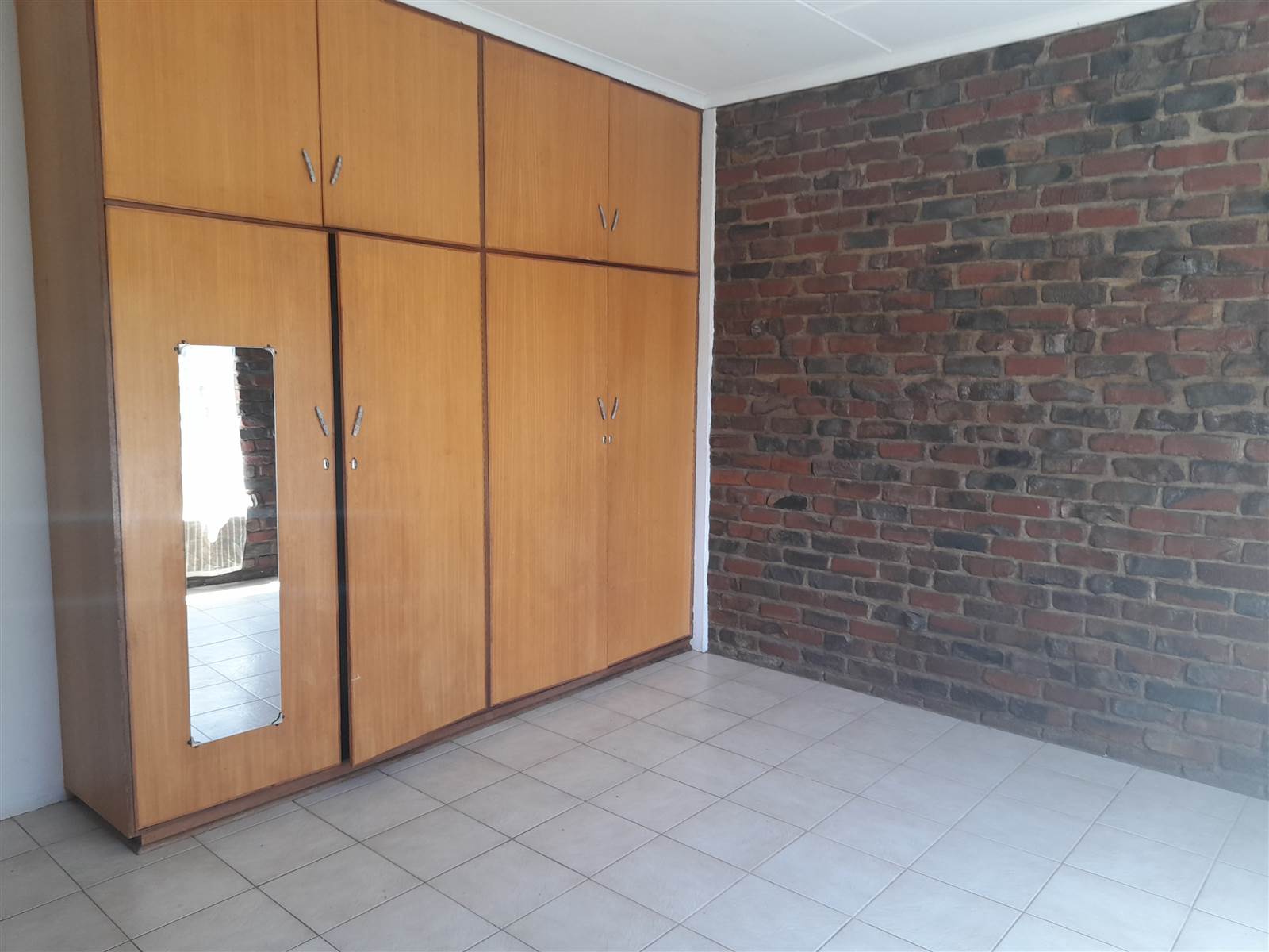 6 Bed House in Aliwal North photo number 16