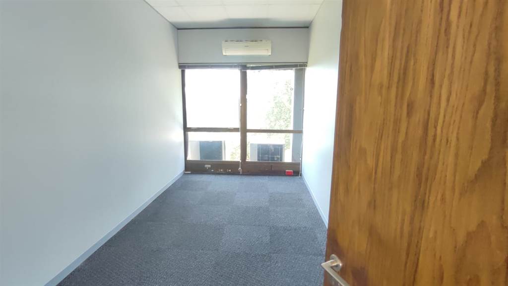 188.09  m² Commercial space in Bedfordview photo number 4