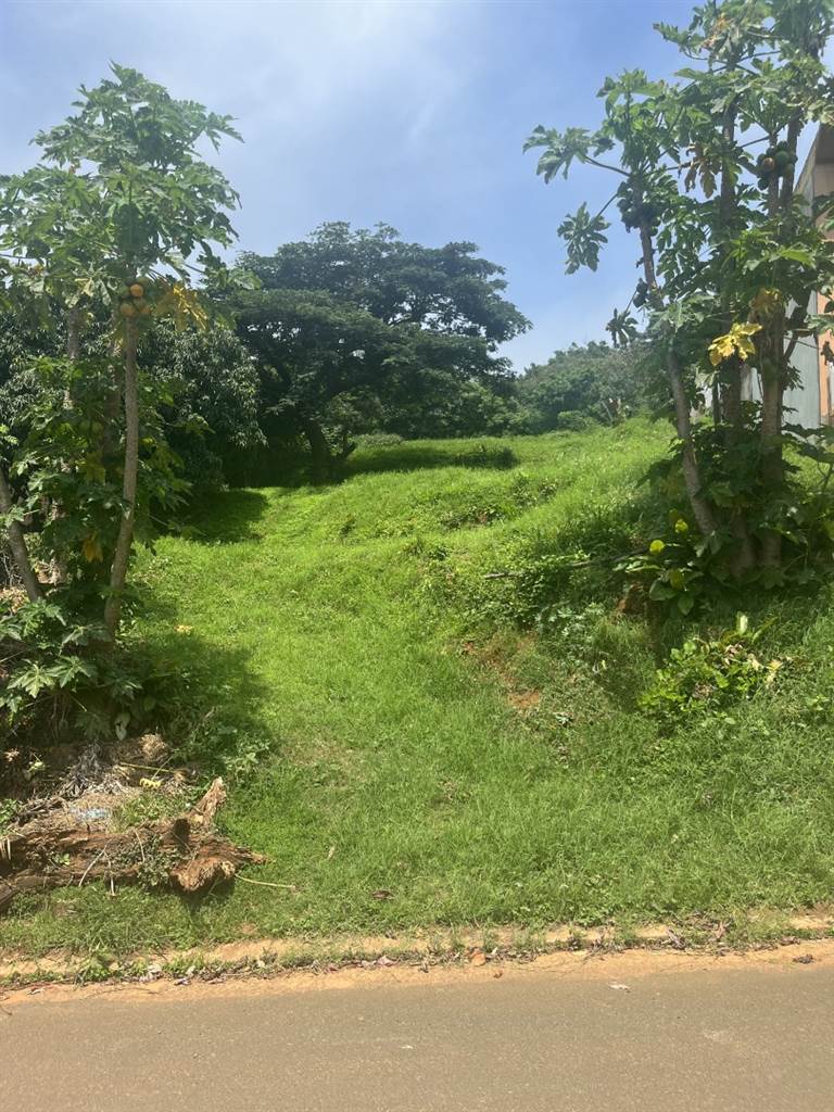 1086 m² Land available in La Mercy photo number 1