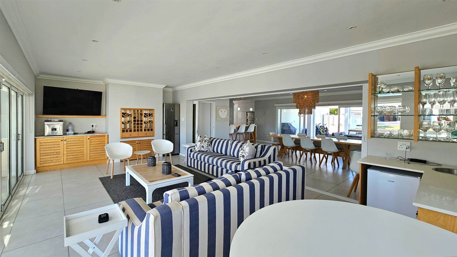 4 Bed House in St Francis Bay photo number 6