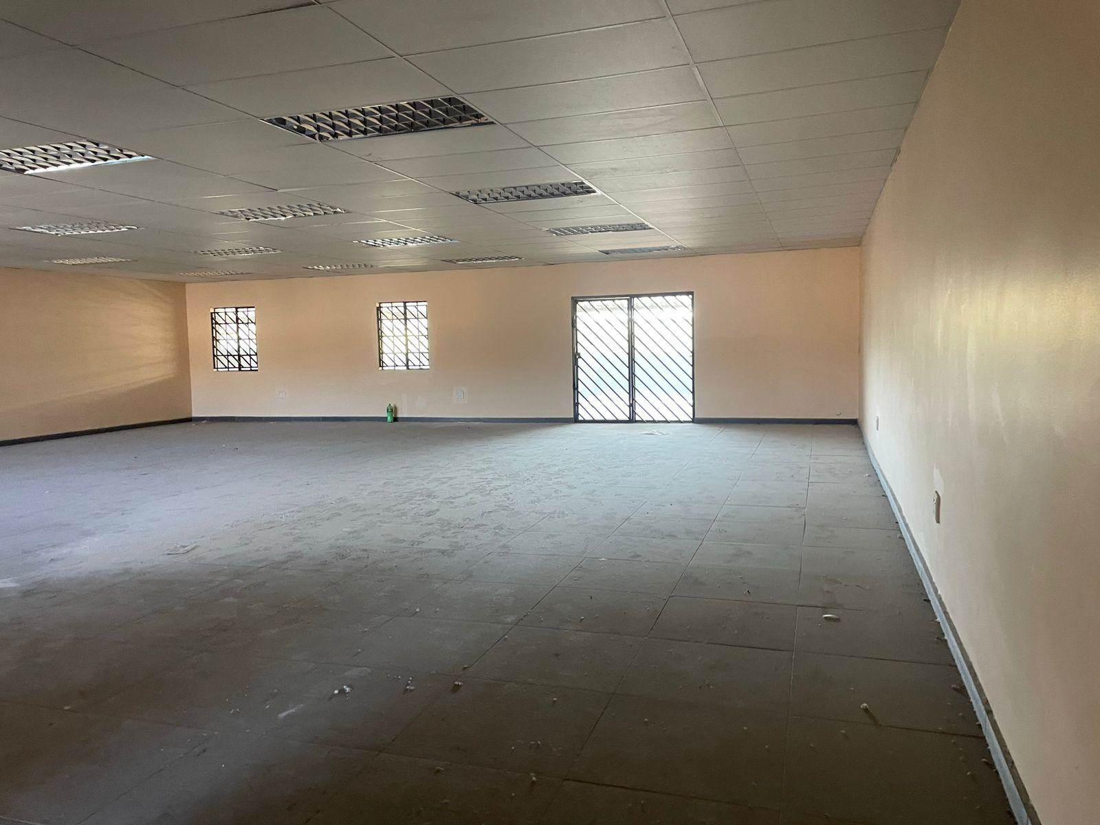 590  m² Industrial space in Spartan photo number 10