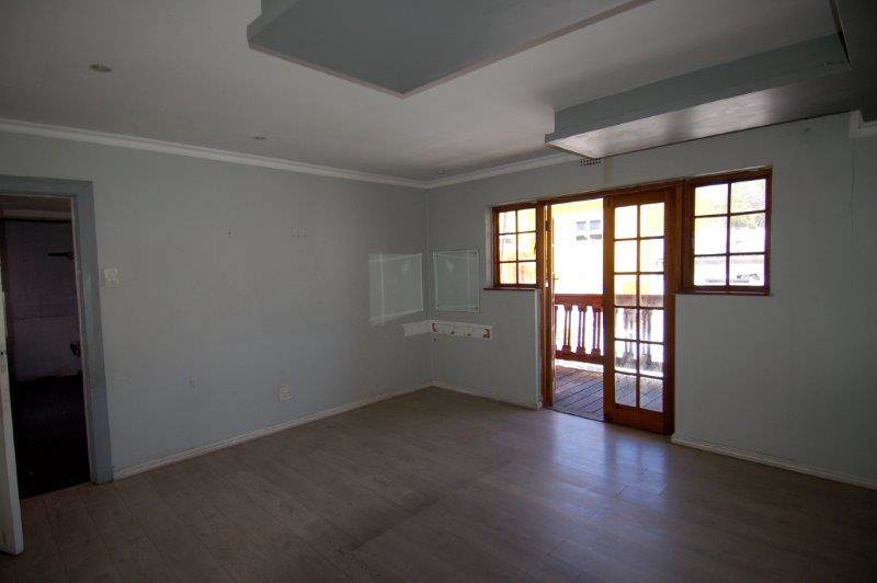 4 Bed House in Schotsche Kloof photo number 12