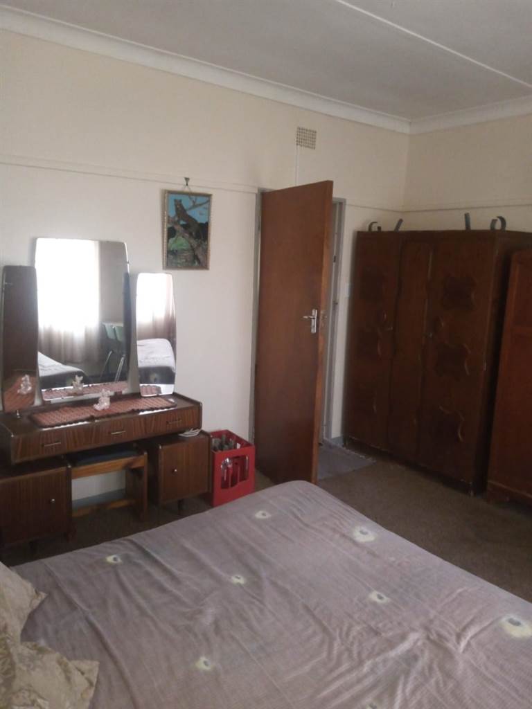 3 Bed House in Bultfontein photo number 9