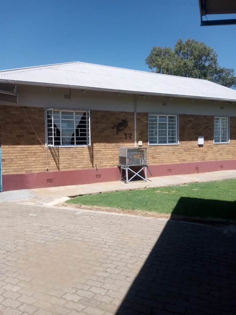 3 Bed House in Bultfontein photo number 19