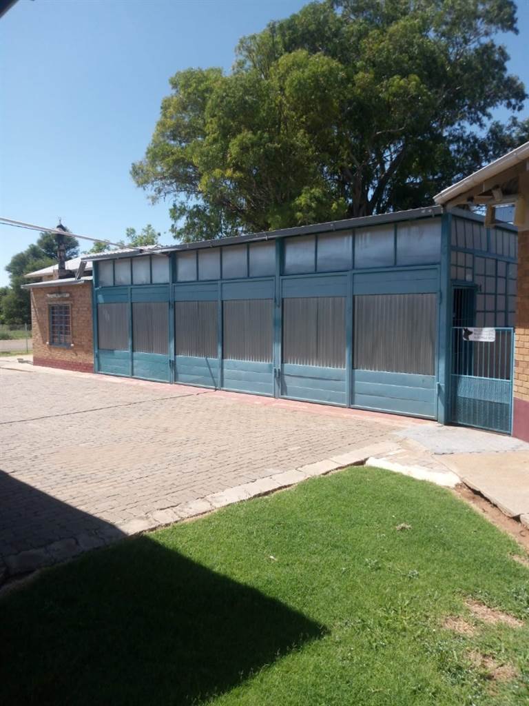 3 Bed House in Bultfontein photo number 18