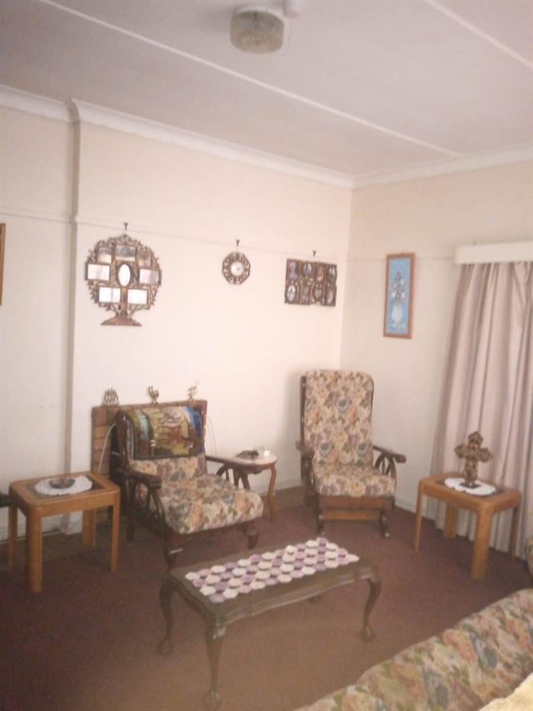 3 Bed House in Bultfontein photo number 5