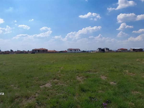 1120 m² Land available in Riversdale