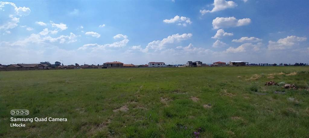 1120 m² Land available in Riversdale photo number 1