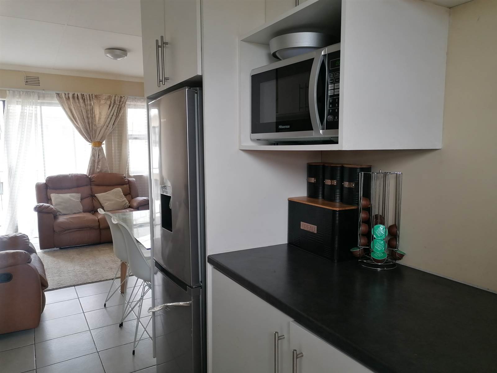 2 Bed Apartment in Newlands East photo number 4
