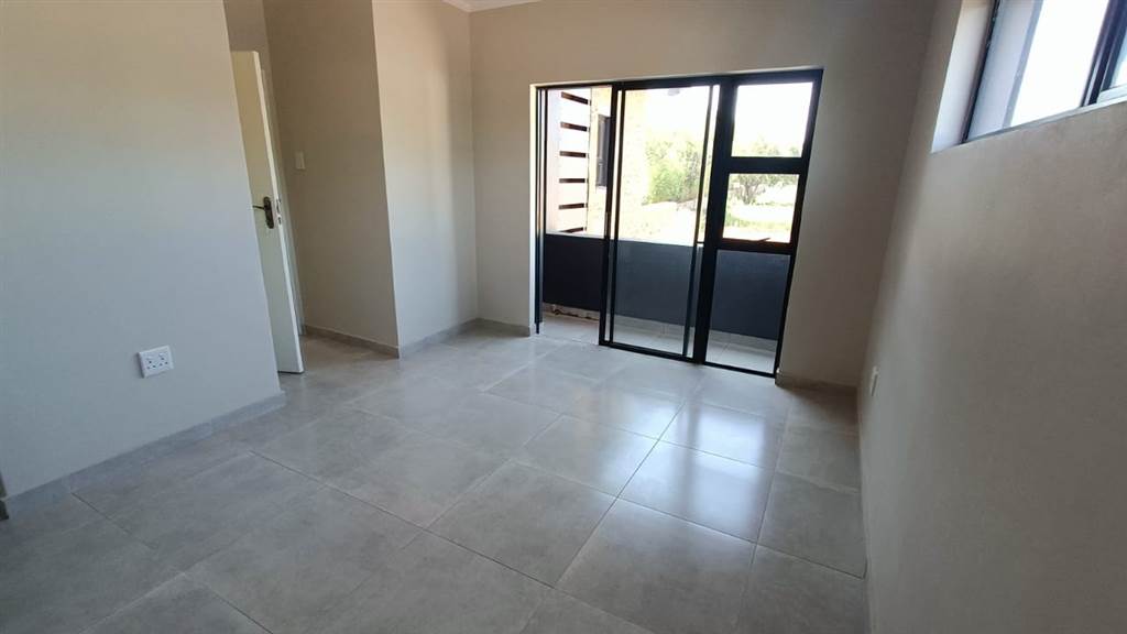 3 Bed Townhouse in Vyfhoek photo number 6