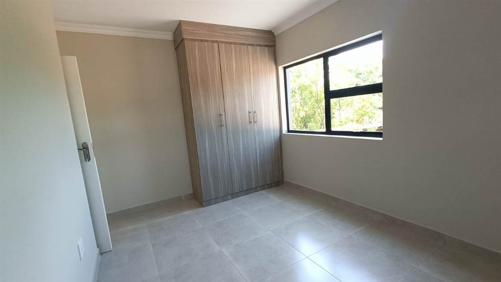 3 Bed Townhouse in Vyfhoek photo number 14