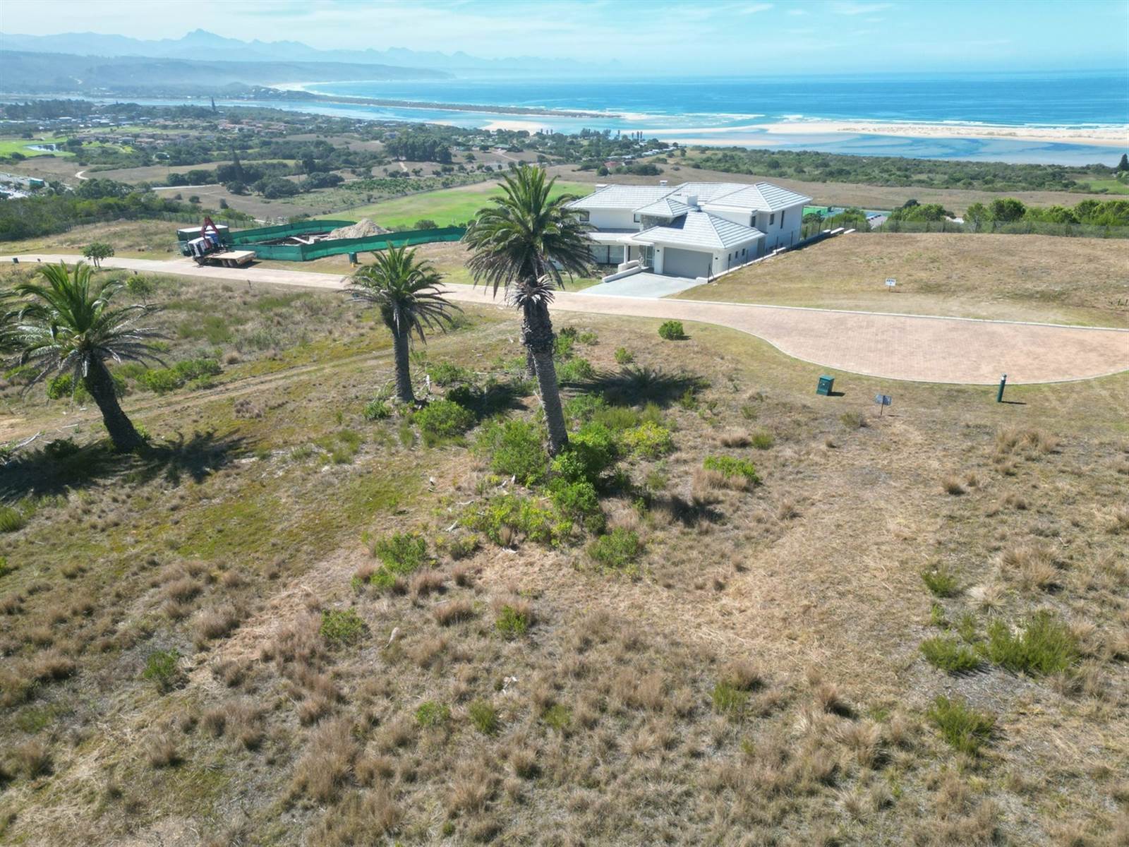 1001 m² Land available in Baron View photo number 1