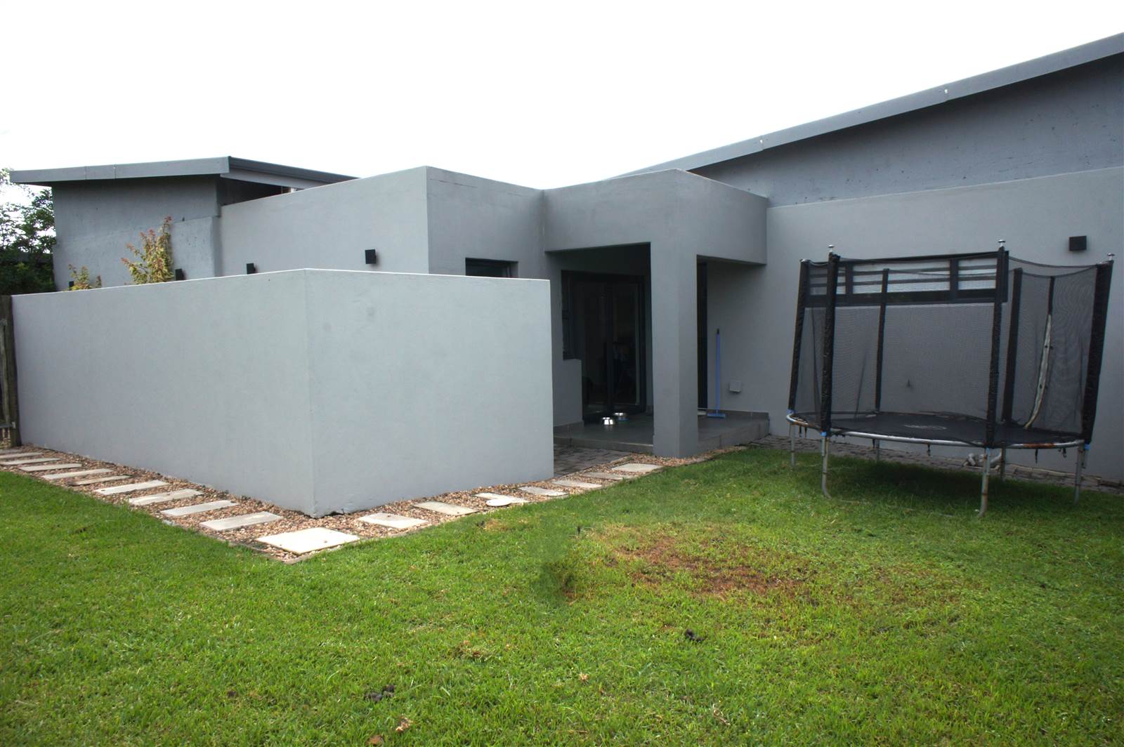 4 Bed House in Palm Lakes Estate photo number 25