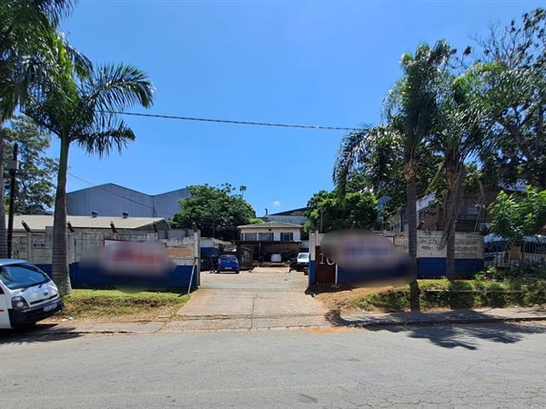 1 012 m² Land 1 012 m² Land