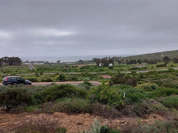 569 m² Land available in St Helena Views