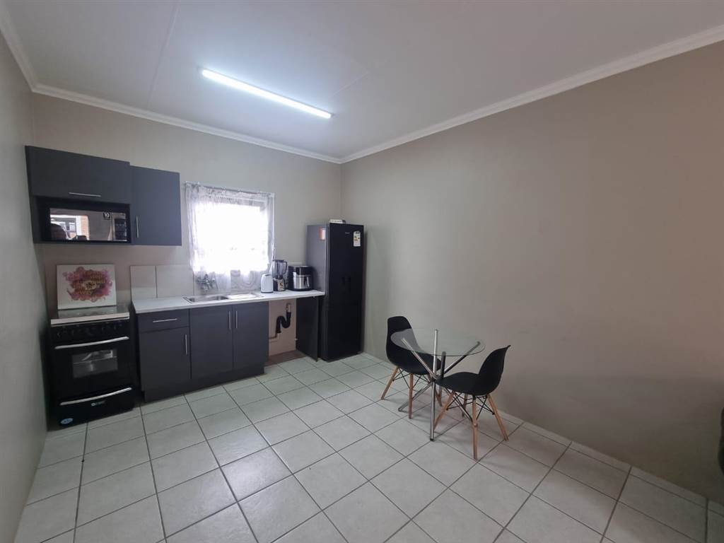2 Bed House in Trichardt photo number 22