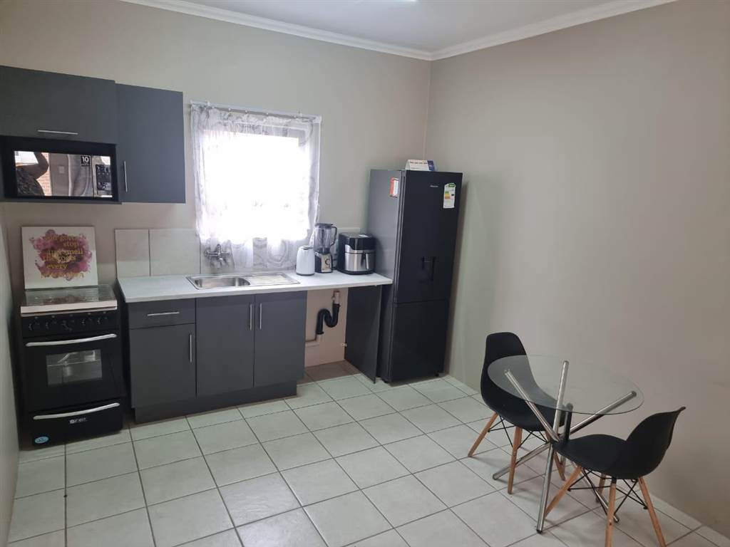 2 Bed House in Trichardt photo number 20