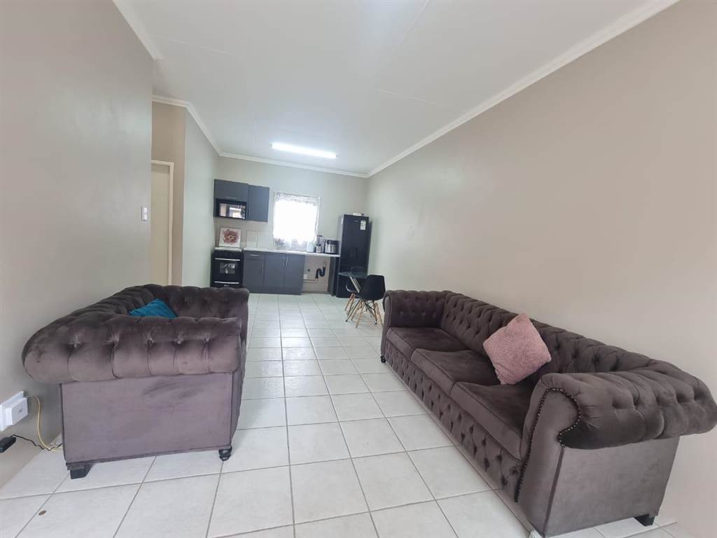 2 Bed House in Trichardt photo number 19