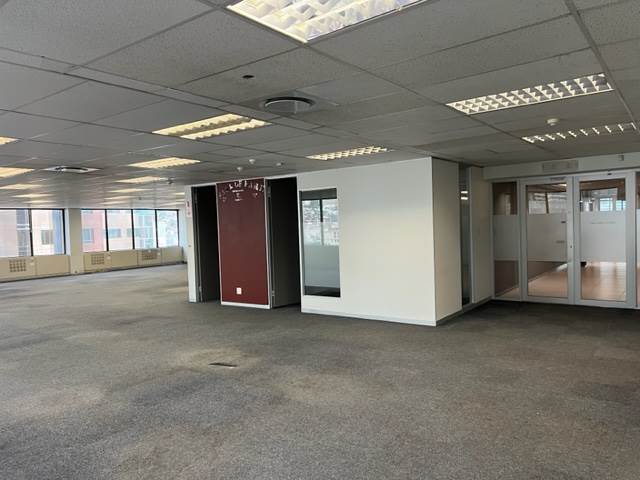 1217  m² Commercial space in Cape Town City Centre photo number 18