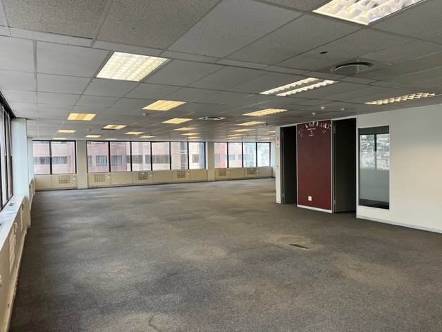 1217  m² Commercial space in Cape Town City Centre photo number 17