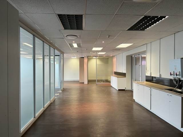 1217  m² Commercial space in Cape Town City Centre photo number 22