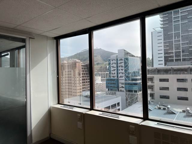 1217  m² Commercial space in Cape Town City Centre photo number 4
