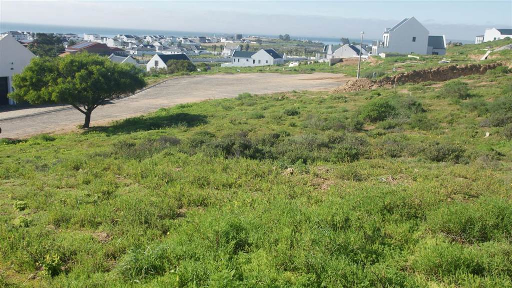 746 m² Land available in Da Gama Bay photo number 3