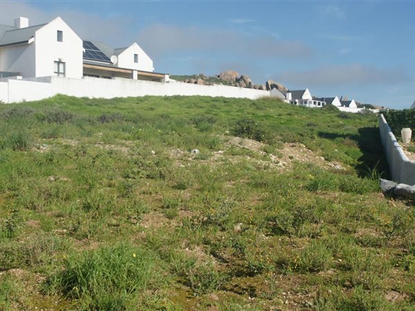 746 m² Land available in Da Gama Bay