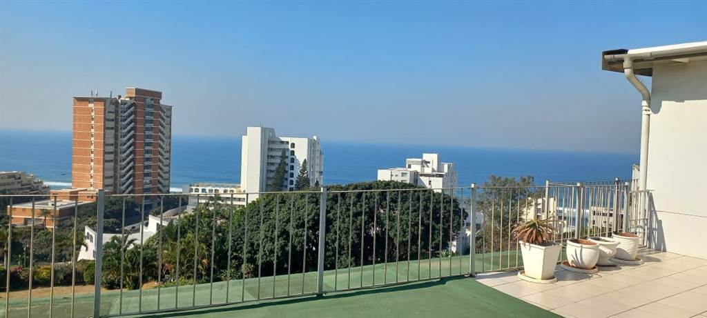 3 Bed Penthouse in Umhlanga Rocks photo number 8