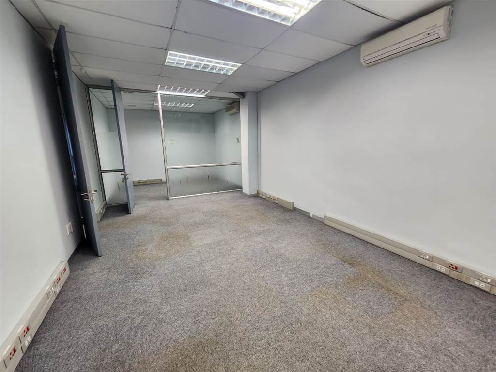 1222  m² Commercial space in Claremont photo number 24