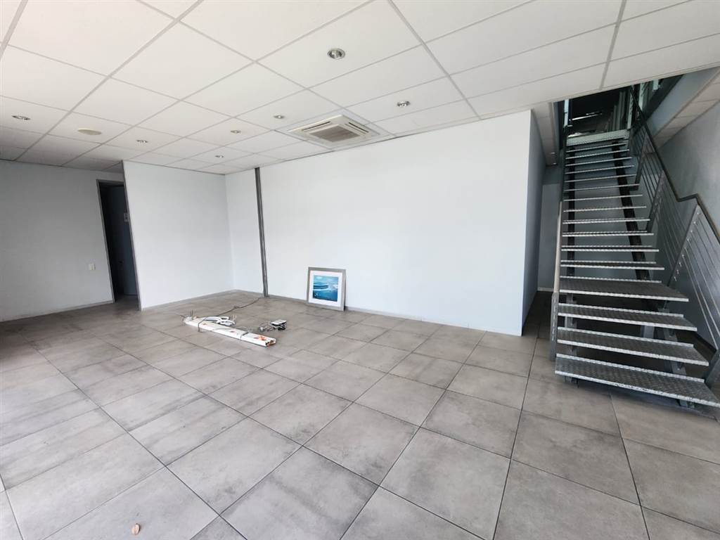 1222  m² Commercial space in Claremont photo number 19